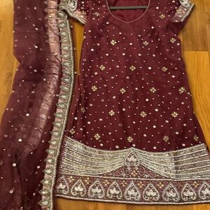 Gorgeous real crystal, handwork Pakistani Indian suit. Pics don’t do justice.